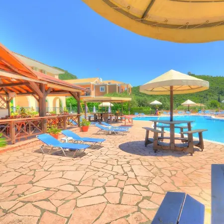 Filoxenia Studios And Mermaid Pool-2